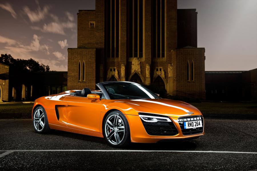  Audi R8 Spyder 2013 года  (UK) (фото 16 из 16)
